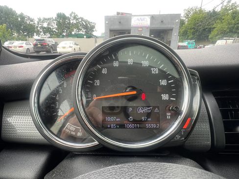 Used 2020 MINI Cooper 2-Door Hardtop FWD image 24
