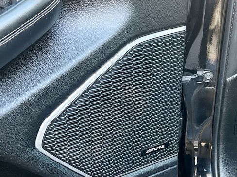 Used 2022 Jeep Grand Cherokee L Limited w/ Luxury Tech Group II image 15