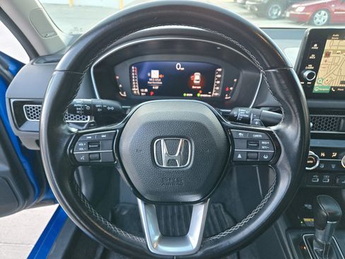 Used 2022 Honda Civic Touring image 10