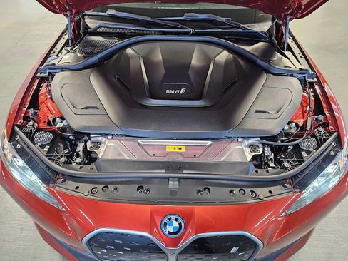 Used 2023 BMW i4 eDrive35 RWD image 8