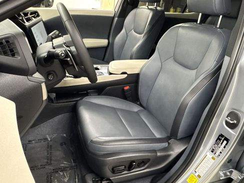 Used 2025 Lexus RZ 300e w/ Accessory Package (2T) FWD image 24