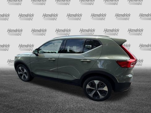 Used 2023 Volvo XC40 B5 Plus AWD/4WD image 11