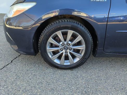 Used 2015 Toyota Camry XLE image 32