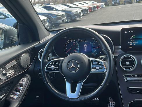 Used 2021 Mercedes-Benz GLC 300 4MATIC image 17