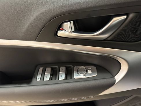 New 2026 Genesis G70 2.5T RWD image 11