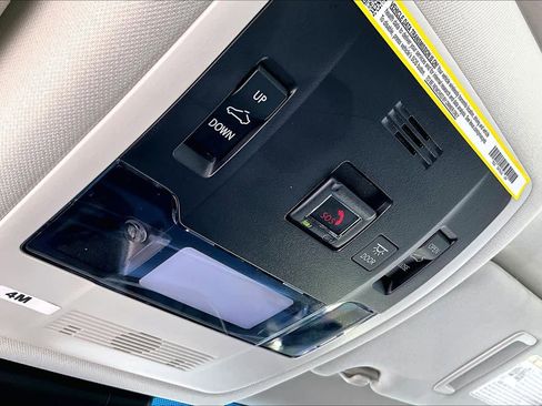 Used 2025 Lexus ES 350 image 33