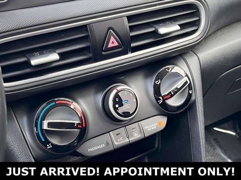 Used 2021 Hyundai Kona SEL Plus image 24