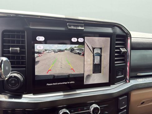 Used 2025 Ford F250 Lariat w/ Lariat Ultimate Package AWD/4WD image 16