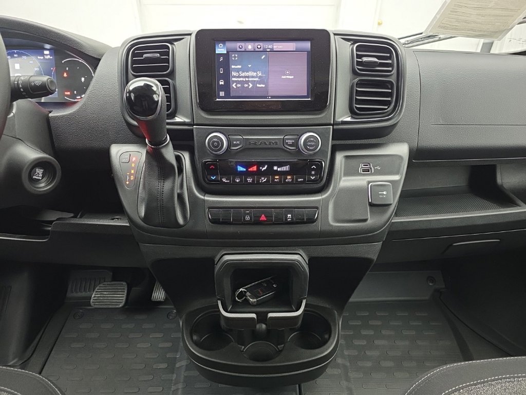 Used 2025 RAM ProMaster 2500 w/ U-Haul Equipment Group FWD image 30