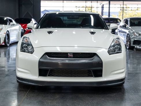 Used 2010 Nissan GT-R Premium AWD/4WD image 9