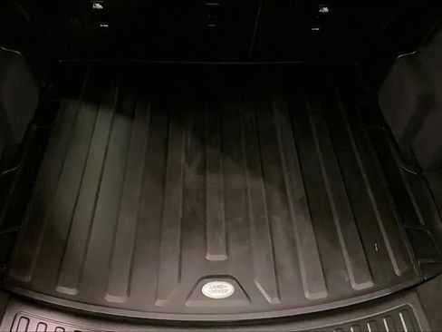 Certified 2025 Land Rover Discovery Sport S image 33