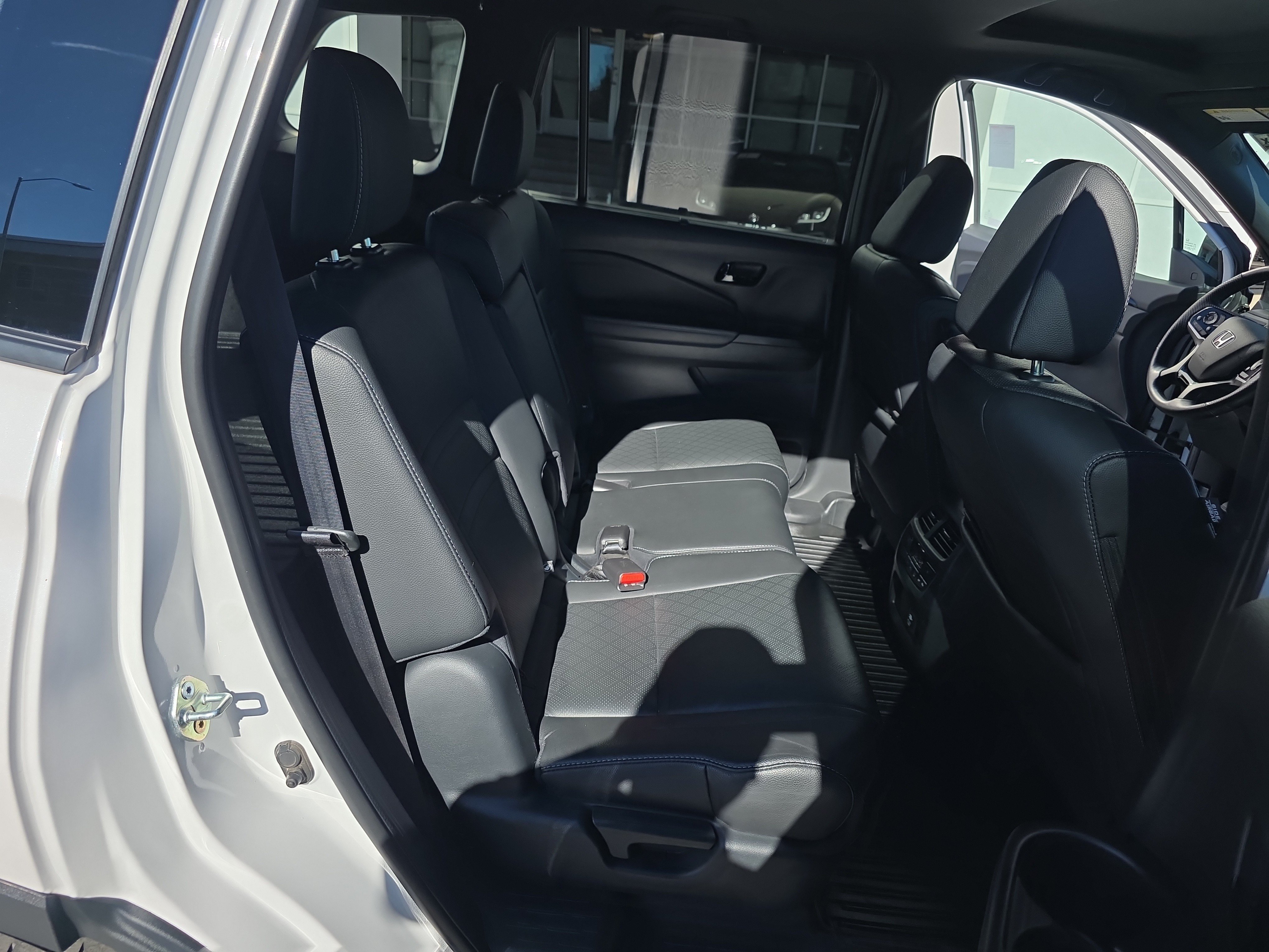 Used 2023 Honda Passport Elite image 19