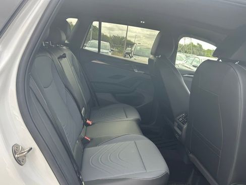 New 2026 Volkswagen Tiguan SE R-Line image 41