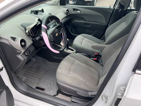 Used 2015 Chevrolet Sonic LT FWD image 6