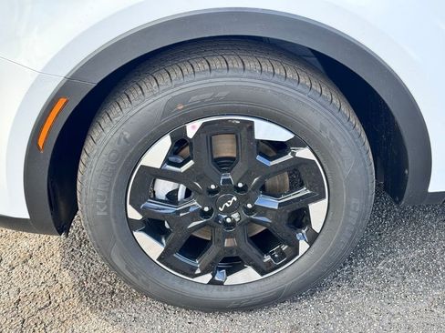 New 2026 Kia Sorento S AWD/4WD image 9
