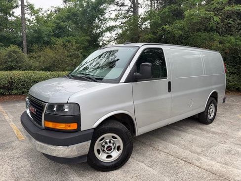 Used 2023 GMC Savana 2500 w/ Driver Convenience Package RWD image 3