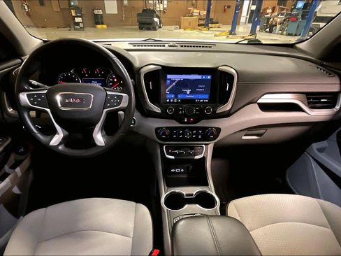Used 2022 GMC Terrain SLE w/ Driver Convenience Package image 15