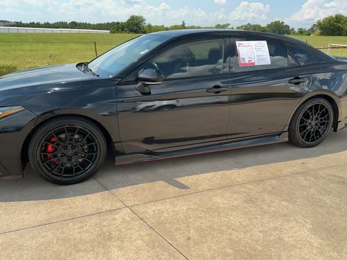 Used 2021 Toyota Avalon TRD image 5