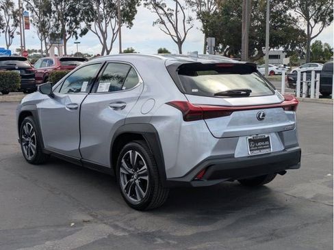 New 2026 Lexus UX 300h FWD image 7