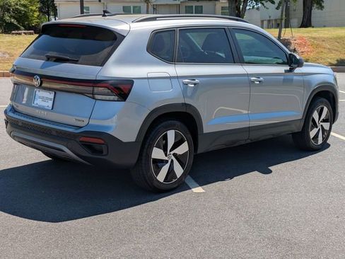 Used 2025 Volkswagen Taos S AWD/4WD image 4