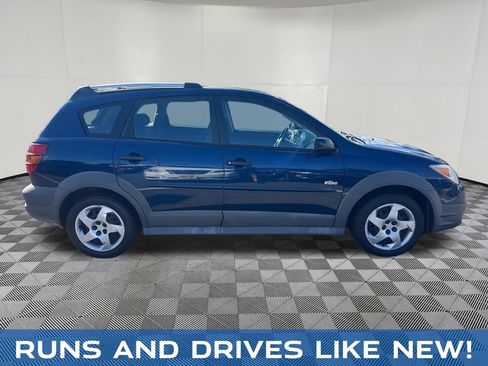 Used 2007 Pontiac Vibe w/ Preferred Package FWD image 6