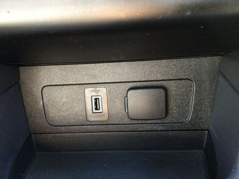 Used 2017 Ford Escape SE w/ Equipment Group 201A AWD/4WD image 36