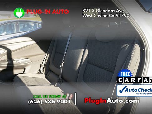 Used 2023 Chevrolet Bolt EUV LT w/ Driver Confidence Package image 9