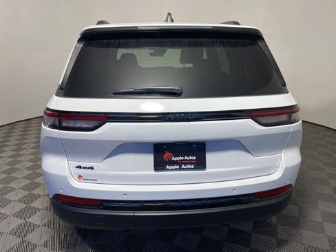 New 2025 Jeep Grand Cherokee Altitude AWD/4WD image 5