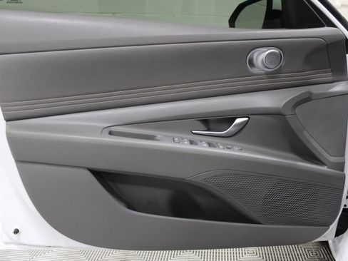 Used 2022 Hyundai Elantra SEL w/ Convenience Package image 15