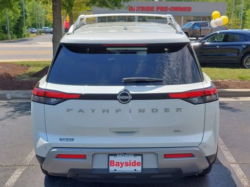 Used 2023 Nissan Pathfinder SL FWD image 19