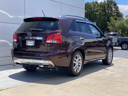 Used 2013 Kia Sorento SX w/ SX Premium Pkg FWD image 4