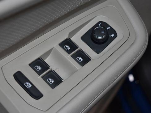 New 2026 Volkswagen Atlas SE image 4