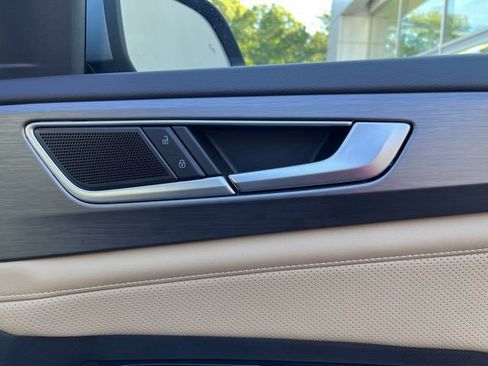 Used 2024 Volkswagen Atlas Cross Sport SE image 26