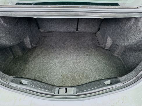 Used 2017 Ford Fusion SE w/ Fusion SE Technology Package image 17