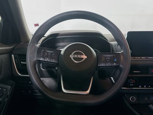 Used 2023 Nissan Rogue SV image 18