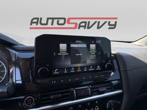 Used 2022 Nissan Pathfinder SL AWD/4WD image 13