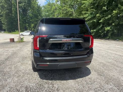 Used 2021 GMC Yukon AT4 w/ Rear Media and Nav Package AWD/4WD image 7