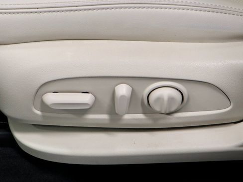 Used 2023 Buick Enclave Essence w/ Experience Buick Package image 27