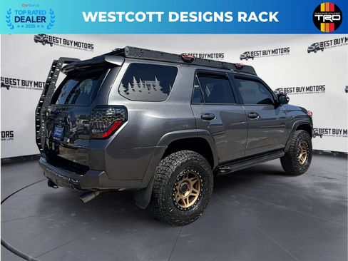Used 2021 Toyota 4Runner TRD Off-Road Premium w/ Moonroof Package AWD/4WD image 8