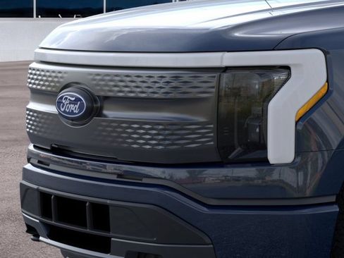New 2025 Ford F150 Lightning XLT w/ Max Trailer Tow Package AWD/4WD image 17