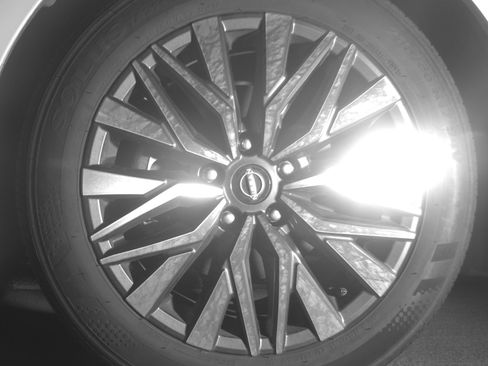 Used 2025 Nissan Altima 2.5 SV FWD image 12