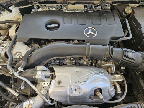 Used 2022 Mercedes-Benz GLA 250 w/ Premium Package Lite image 26