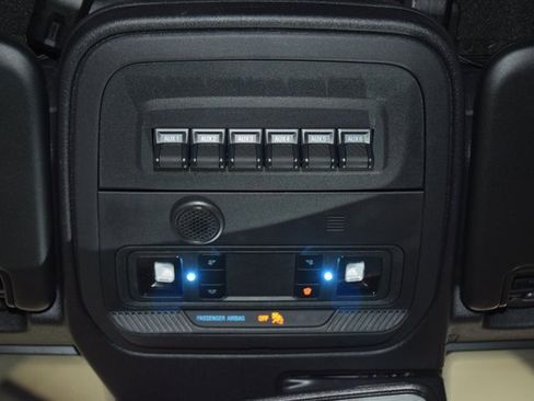 Used 2022 Ford Bronco Badlands image 39