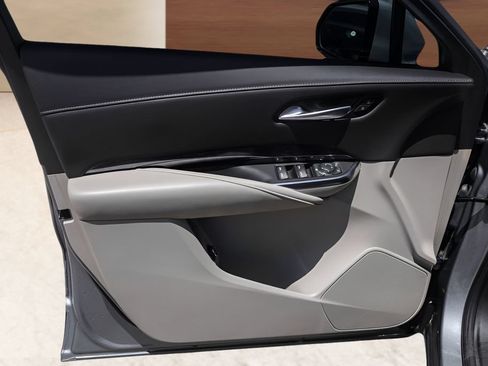 Certified 2023 Cadillac XT4 Luxury w/ Cold Weather Package FWD image 23