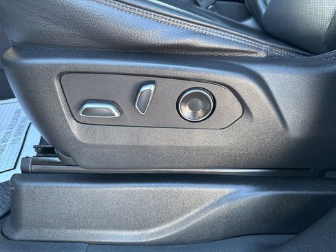 Used 2023 GMC Yukon Denali image 17