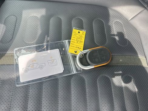 Used 2022 Rivian R1T Launch Edition image 36