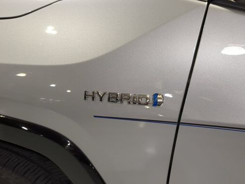 Used 2020 Toyota RAV4 XSE AWD/4WD image 12