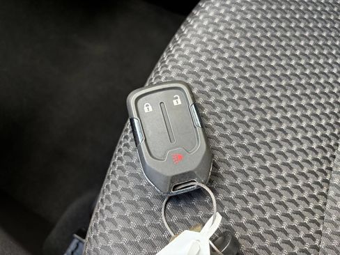 Used 2024 GMC Terrain SLE FWD image 31