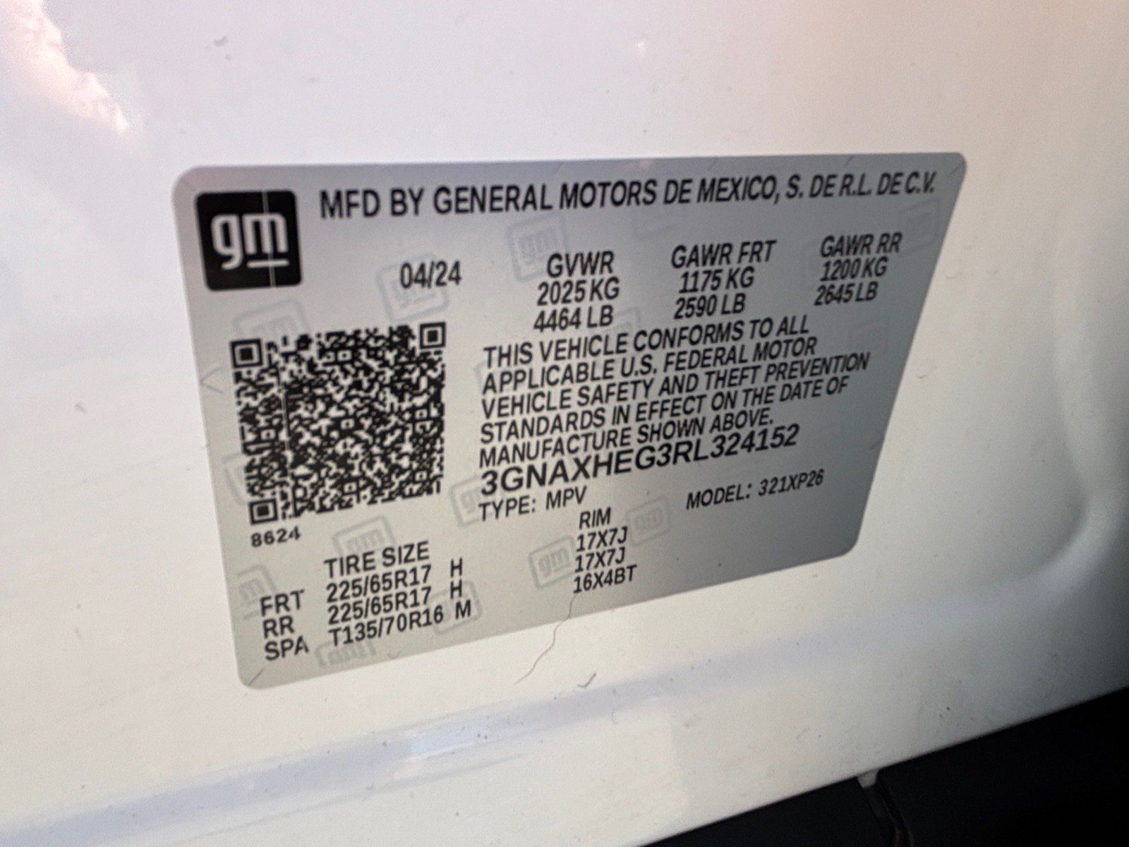 Used 2024 Chevrolet Equinox LS w/ Driver Confidence II Package FWD image 32