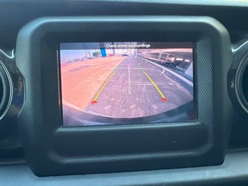 Used 2022 Jeep Wrangler Unlimited Sport AWD/4WD image 16